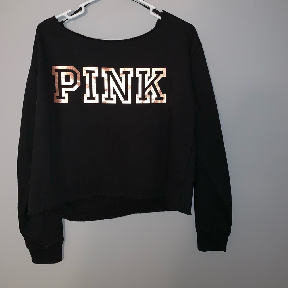 Black cropped Victoria’s Secret pink sweatshirt